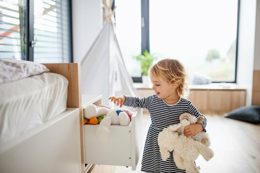 Weniger Licht im Kinderzimmer: Rollos speziell für Kinder - [SCHÖNER WOHNEN]