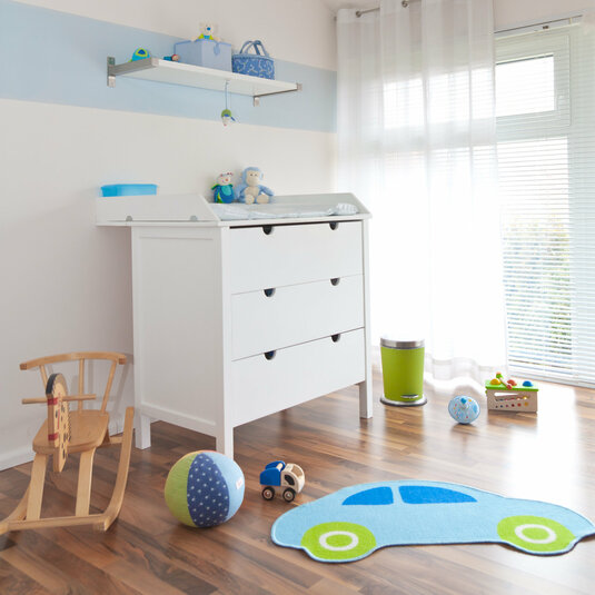 Babyzimmer mit Schrank