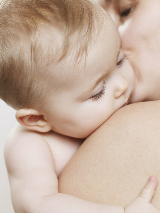 Kinderbetreuung-Mutter-Baby-Fotolia_19004636